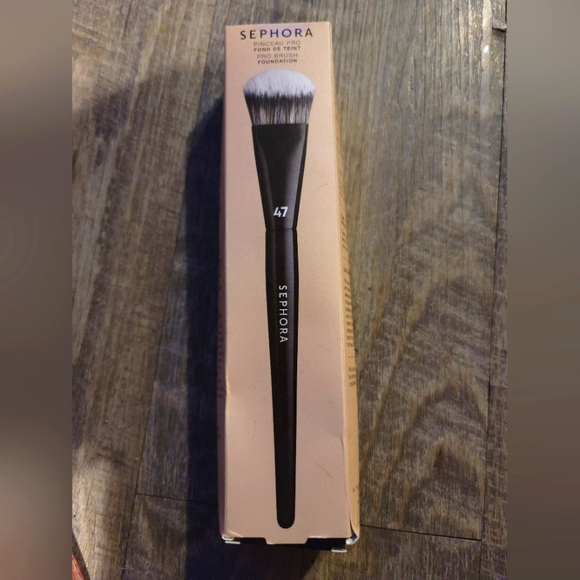 Sephora Foundation Pro foundation Brush #47 brand new! - Picture 2 of 7